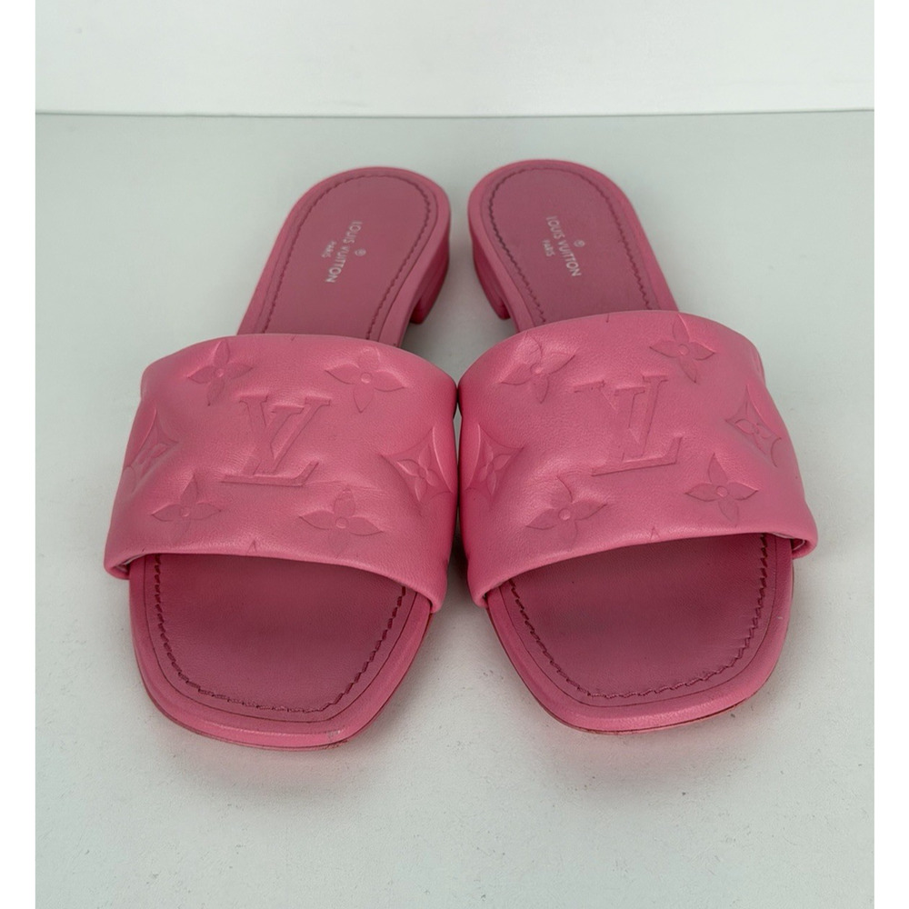 Louis Vuitton Revival Flat Mules in Embossed Pink Leather 36EU (6 US) 2020 - Picture 2 of 14